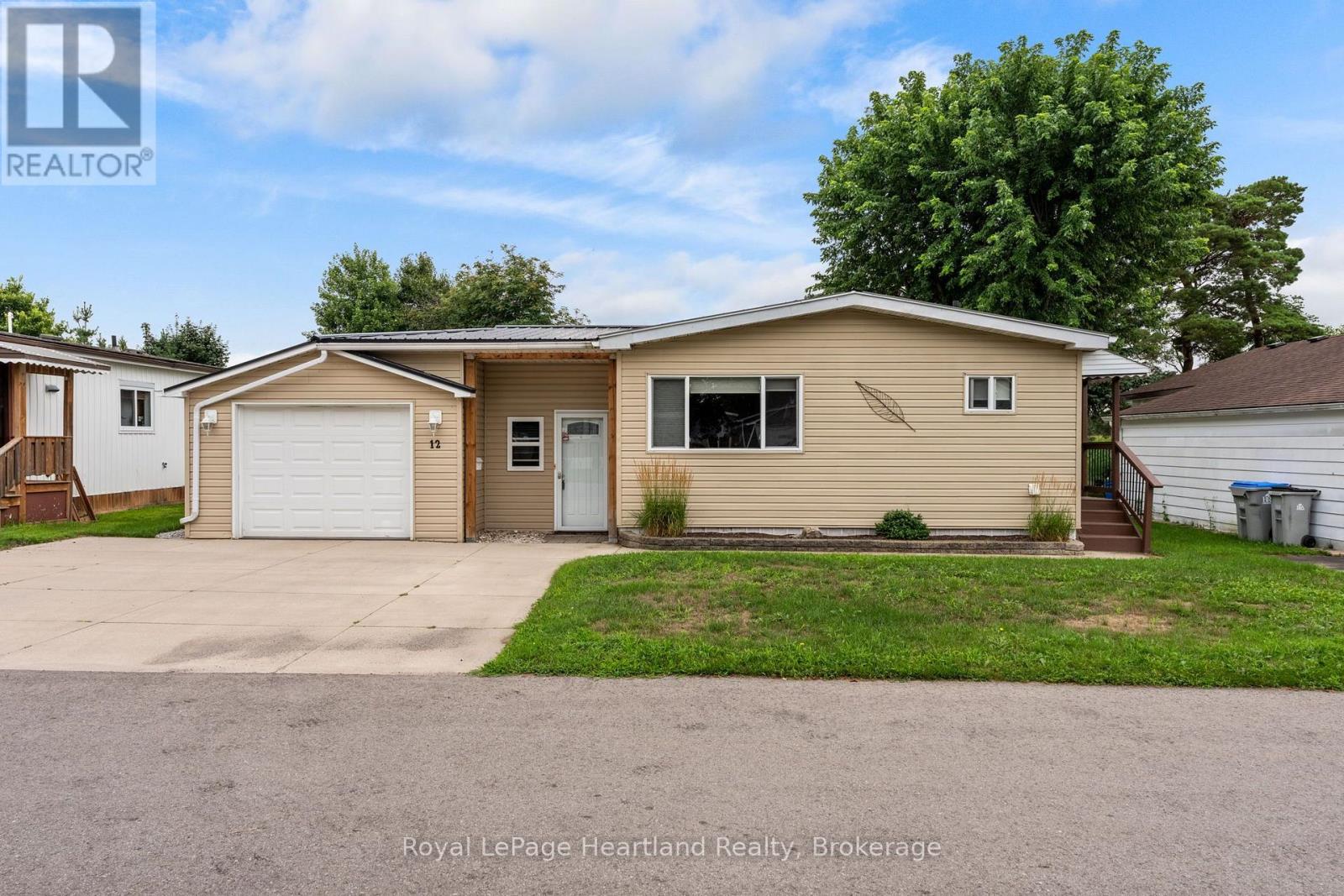 12 Velma Street, Strathroy-Caradoc, Ontario  N7G 3L3 - Photo 2 - X13517492