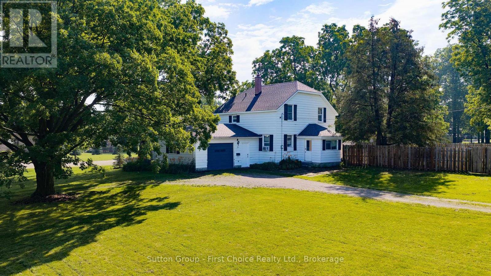 33 BAYFIELD STREET, Huron East, Ontario