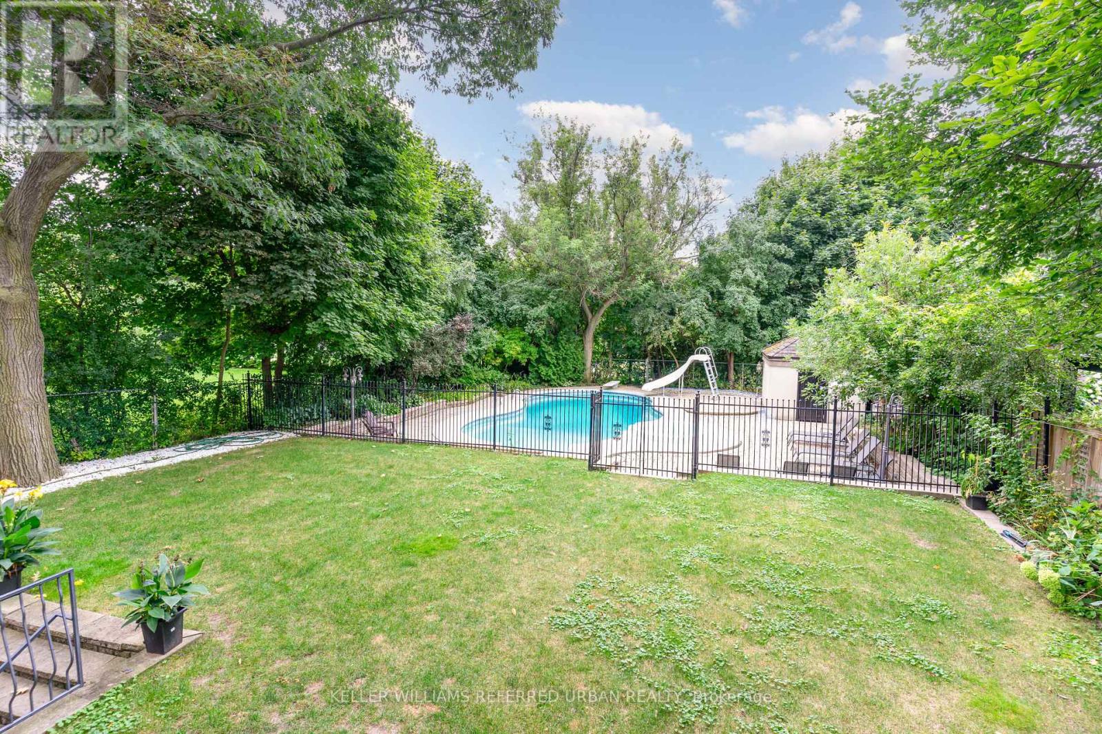 161 Owen Boulevard, Toronto, Ontario  M2P 1G8 - Photo 23 - C13144566