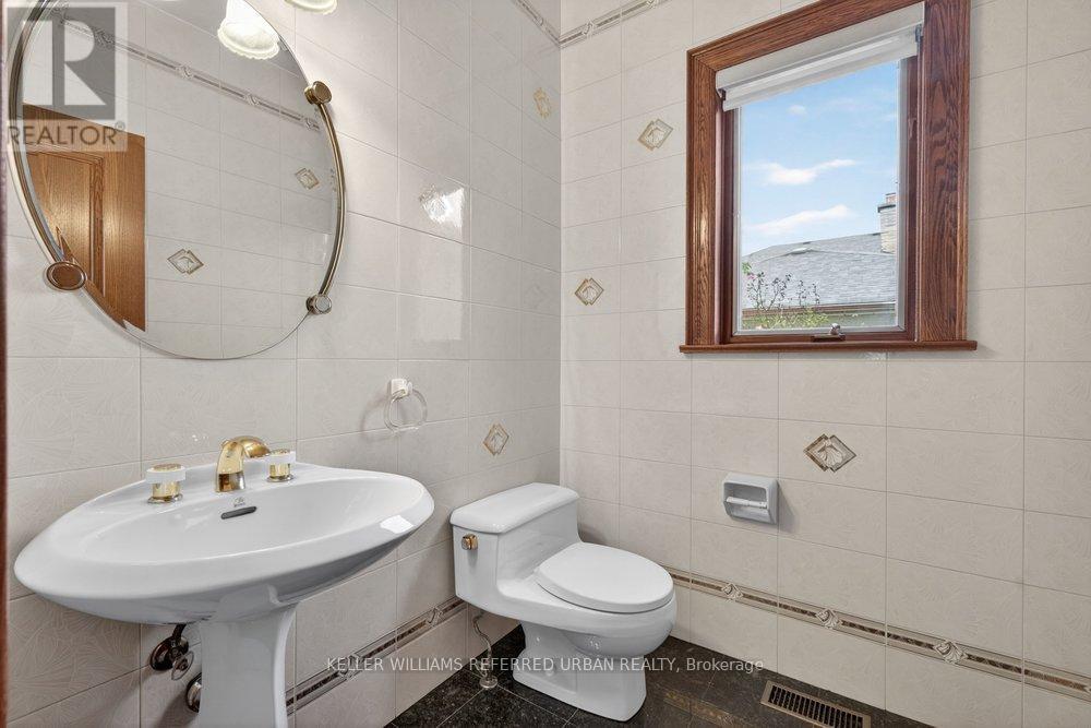 162 Codsell Avenue, Toronto, Ontario  M3H 3W6 - Photo 20 - C13156062
