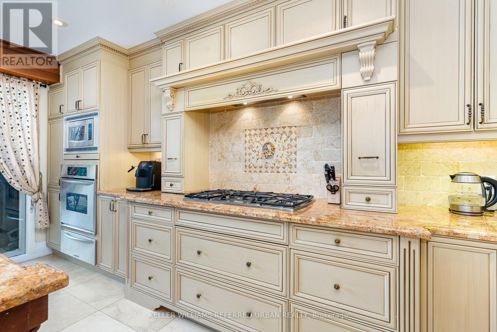 161 Owen Boulevard, Toronto, Ontario  M2P 1G8 - Photo 10 - C13144566