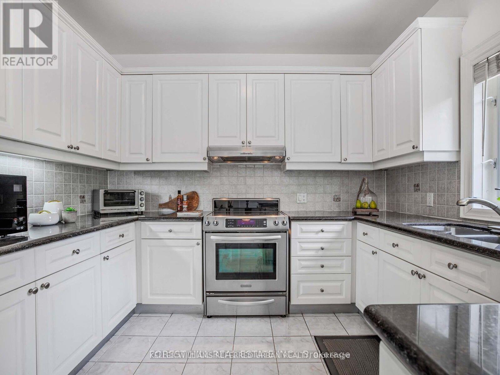 125 Spring Garden Avenue, Toronto, Ontario  M2N 3G4 - Photo 11 - C13473632