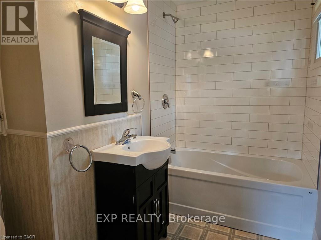 15 Cedar Street, Aylmer, Ontario N5H 2E6 - Photo 13 - X13666212
