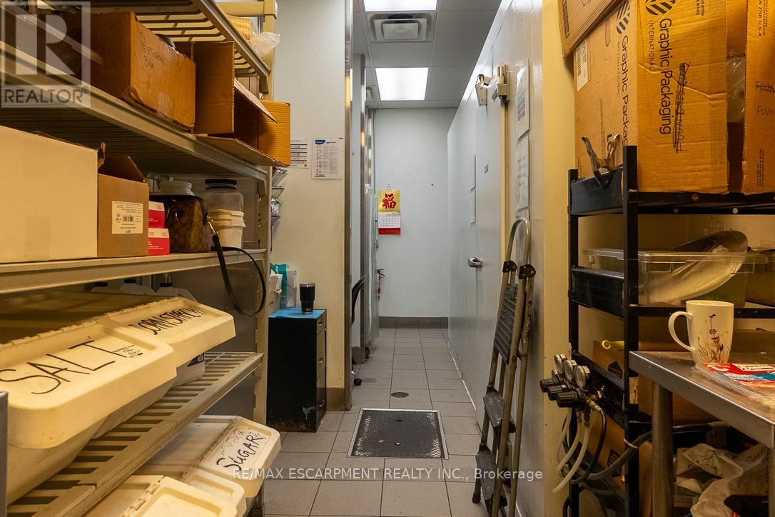 3 - 300 Fourth Avenue, St. Catharines, Ontario  L2S 0E6 - Photo 18 - X12653346