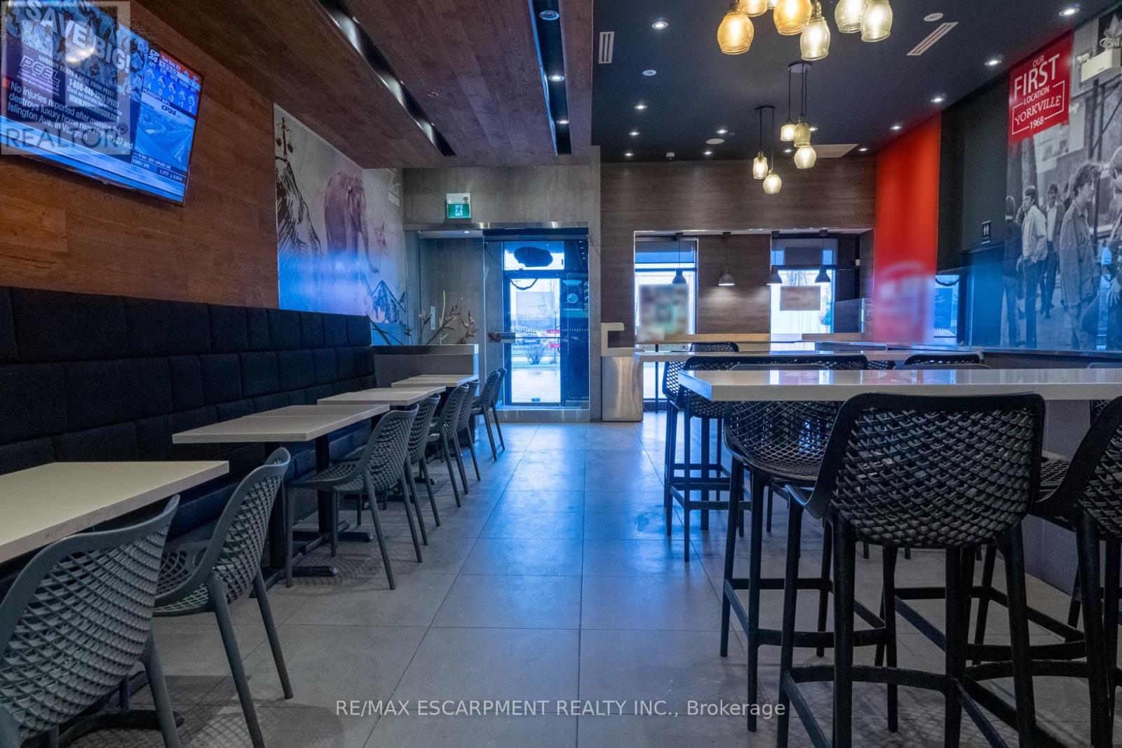 3 - 300 Fourth Avenue, St. Catharines, Ontario  L2S 0E6 - Photo 2 - X12653346