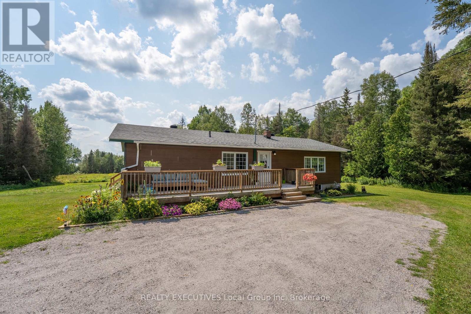575 Golf Course Road, Chisholm, Ontario  P0H 1Z0 - Photo 1 - X13666172