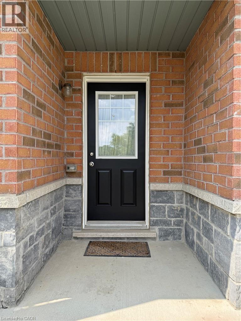 62 MAGDALENE Crescent