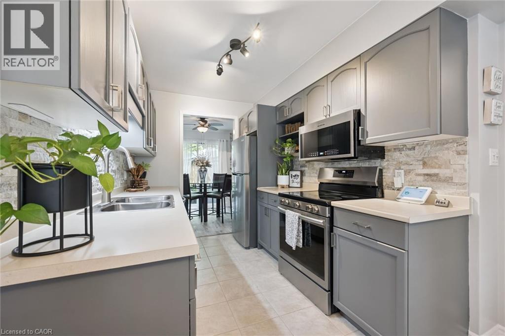 199 Saginaw Parkway Unit# 15, Cambridge, Ontario  N1T 1T9 - Photo 14 - 40853735