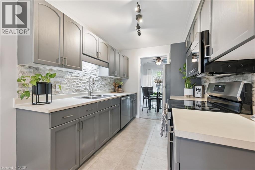 199 Saginaw Parkway Unit# 15, Cambridge, Ontario  N1T 1T9 - Photo 15 - 40853735