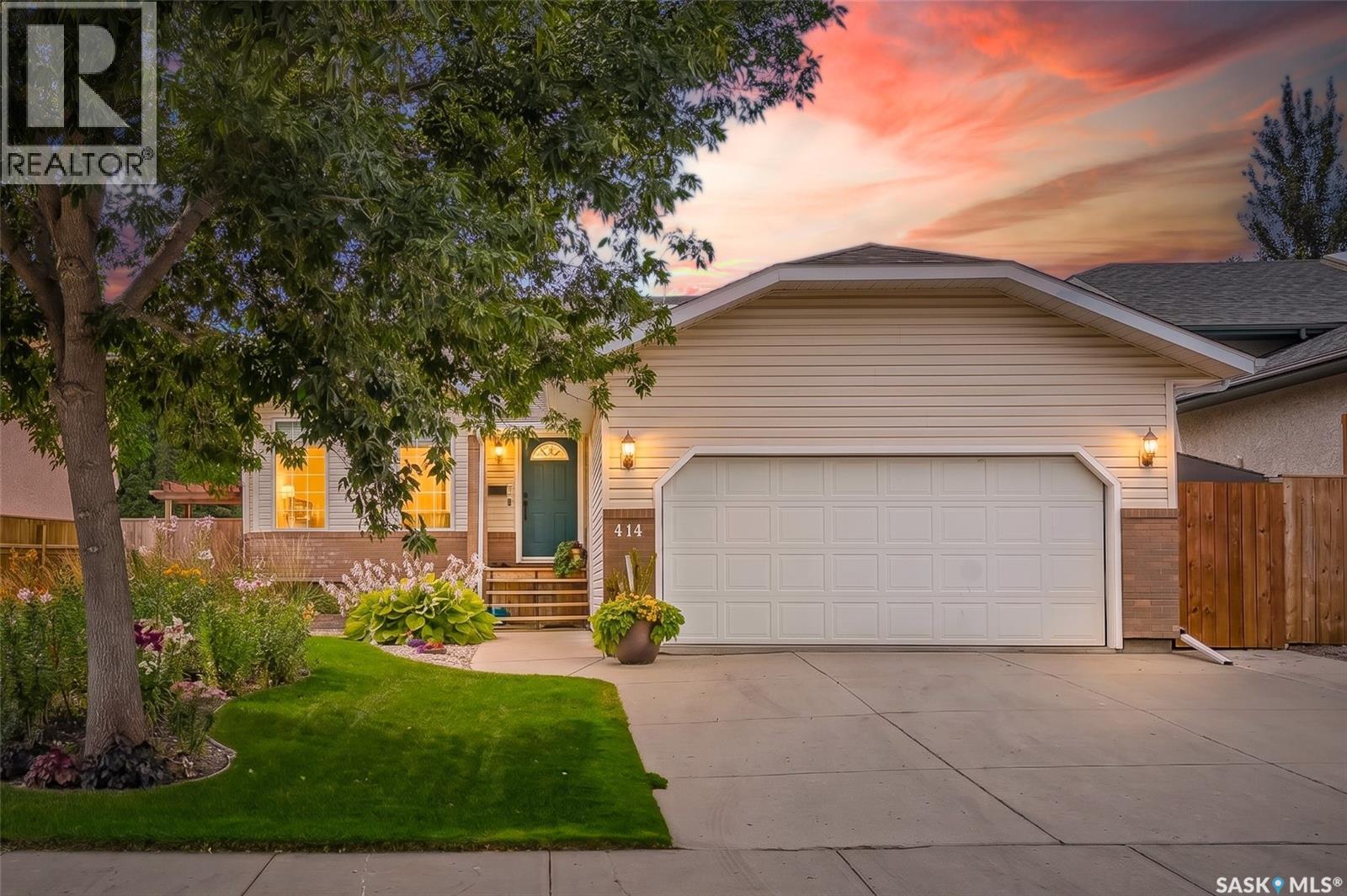 414 Sumner LANE, saskatoon, Saskatchewan