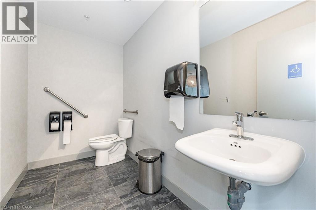1 Victoria Street S Unit# 1807, Kitchener, Ontario  N2G 0B5 - Photo 37 - 40854559