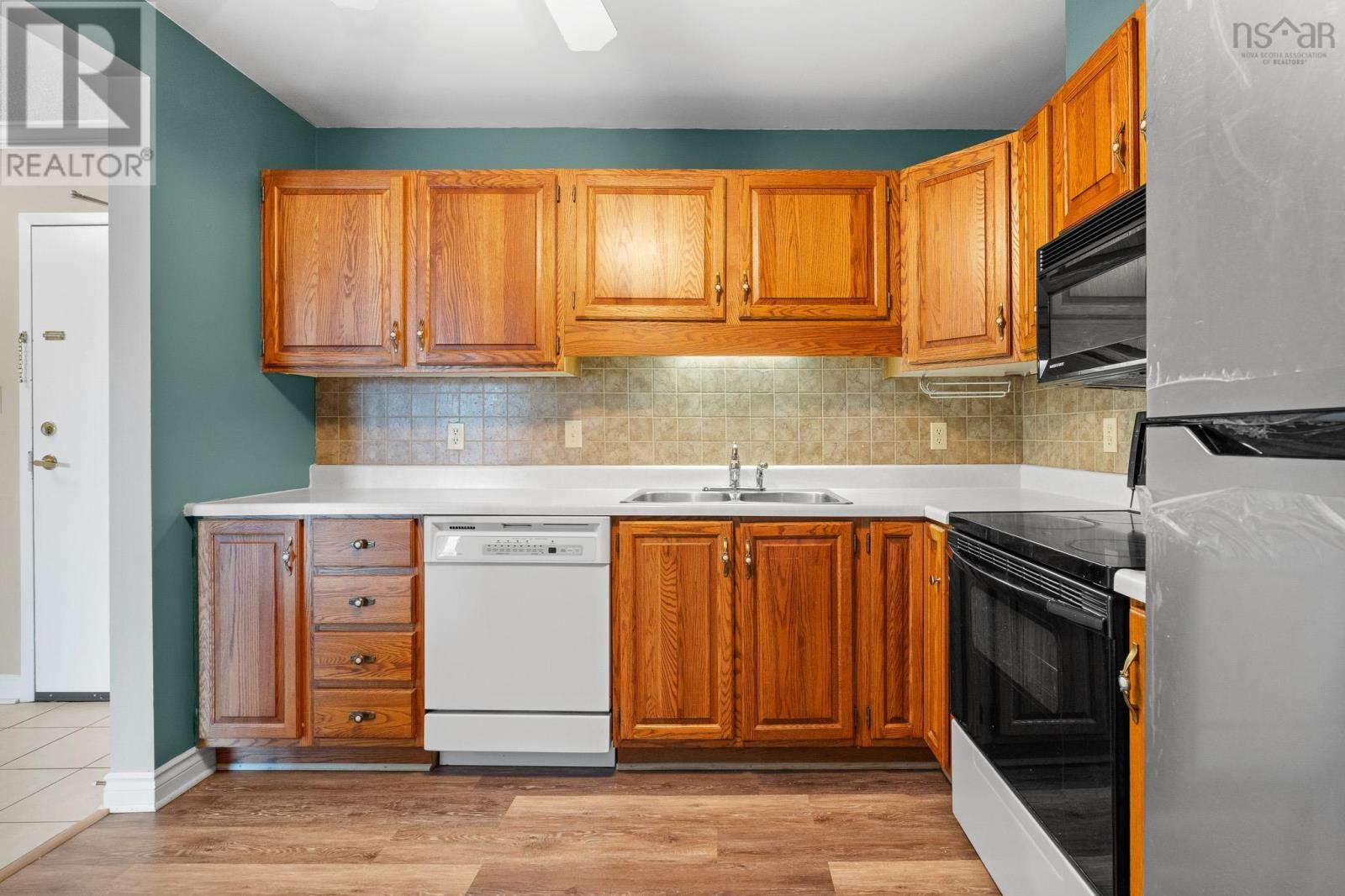 402 64 Cumberland Drive, Cole Harbour, Nova Scotia  B2V 2C7 - Photo 12 - 202620356