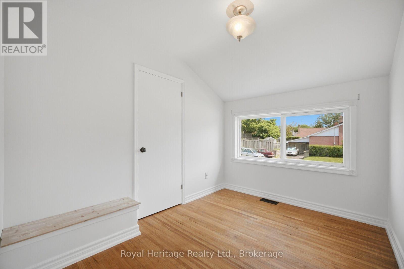 1546 Lakemount Street, Oshawa, Ontario  L1J 3Y2 - Photo 15 - E13666314