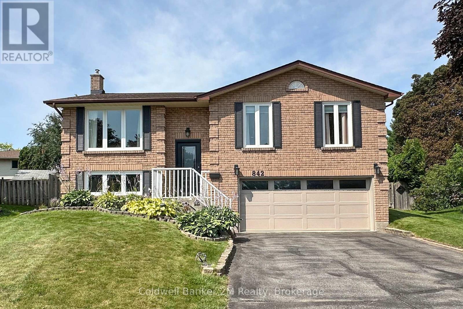 842 SAINT ANNE COURT, Oshawa, Ontario