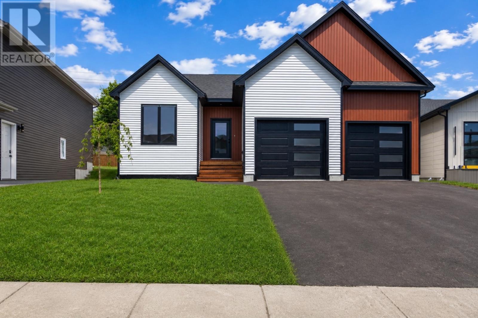 190 Castle Bridge Drive, St. John's — photo 1