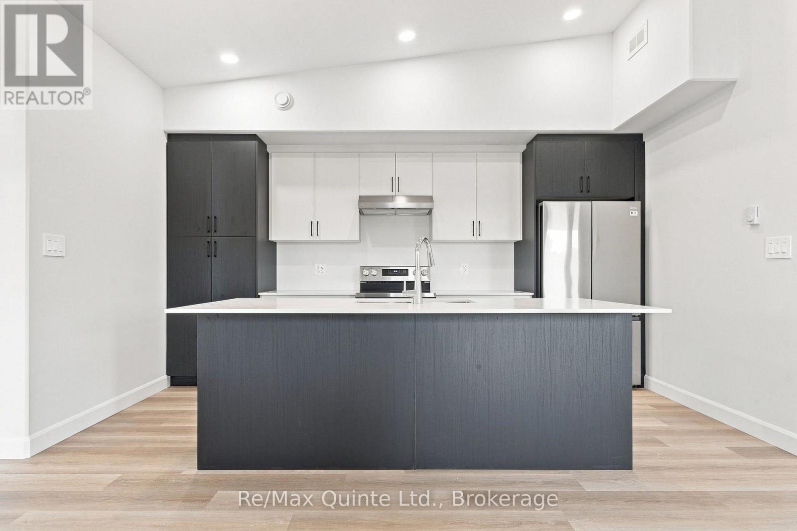 D - 5 Sienna Avenue, Belleville, Ontario  K8P 4G5 - Photo 11 - X13666530