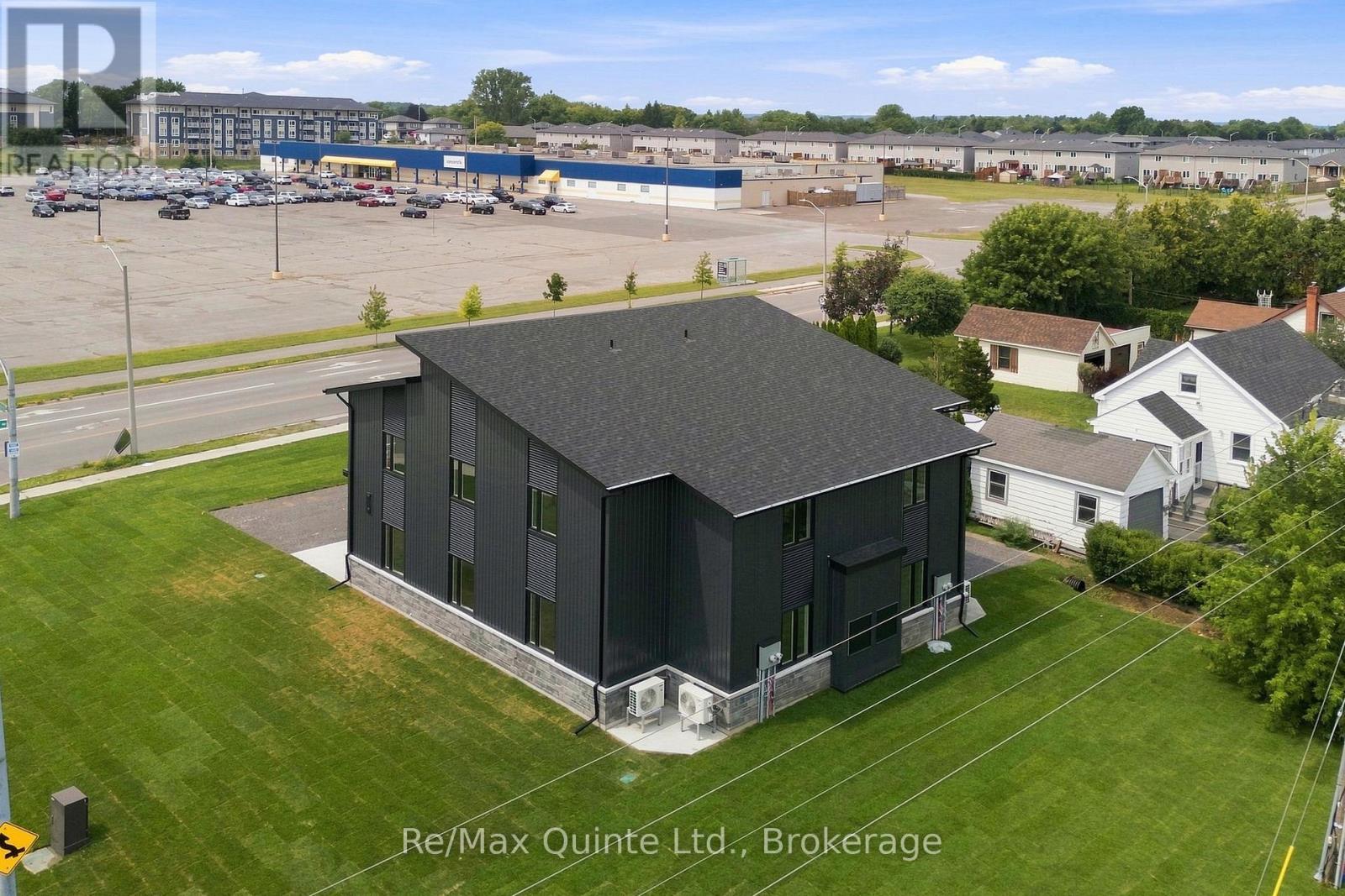 D - 5 Sienna Avenue, Belleville, Ontario  K8P 4G5 - Photo 3 - X13666530