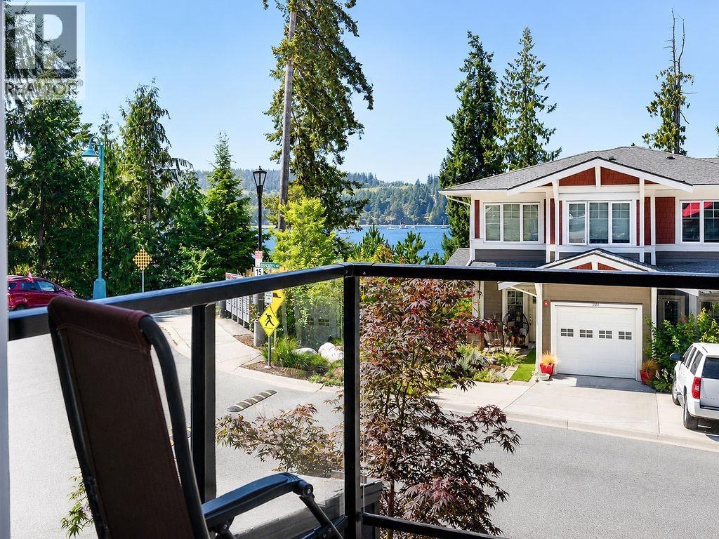 5902 BEACHGATE LANE, Sechelt, British Columbia