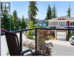 5902 BEACHGATE LANE, Sechelt, British Columbia
