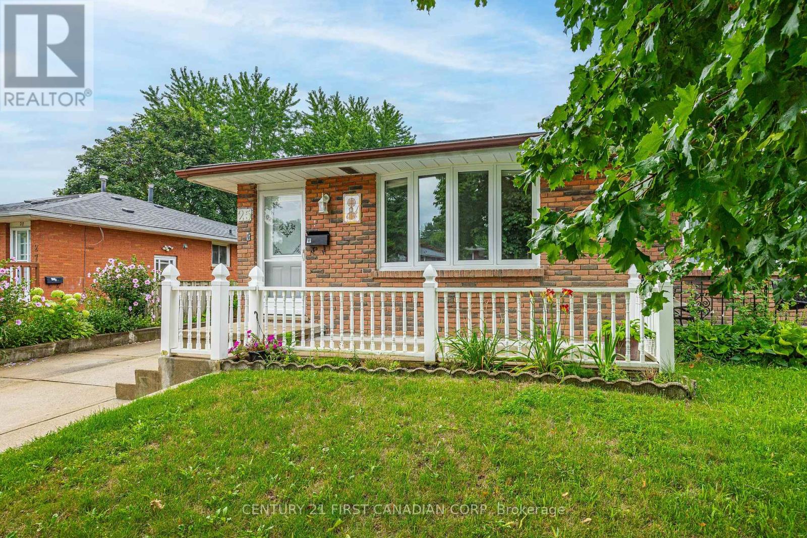 25 NOEL AVENUE, London East, Ontario