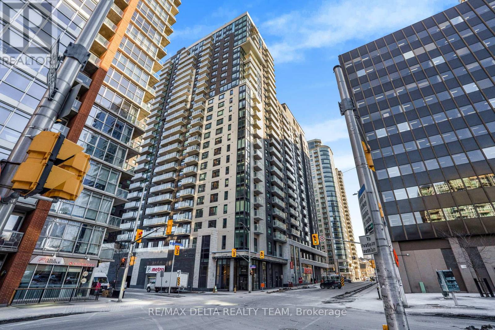 Lower Town/Byward Market Apartment for sale:  1 bedroom 700 sq.ft. (Listed 2026-08-12)