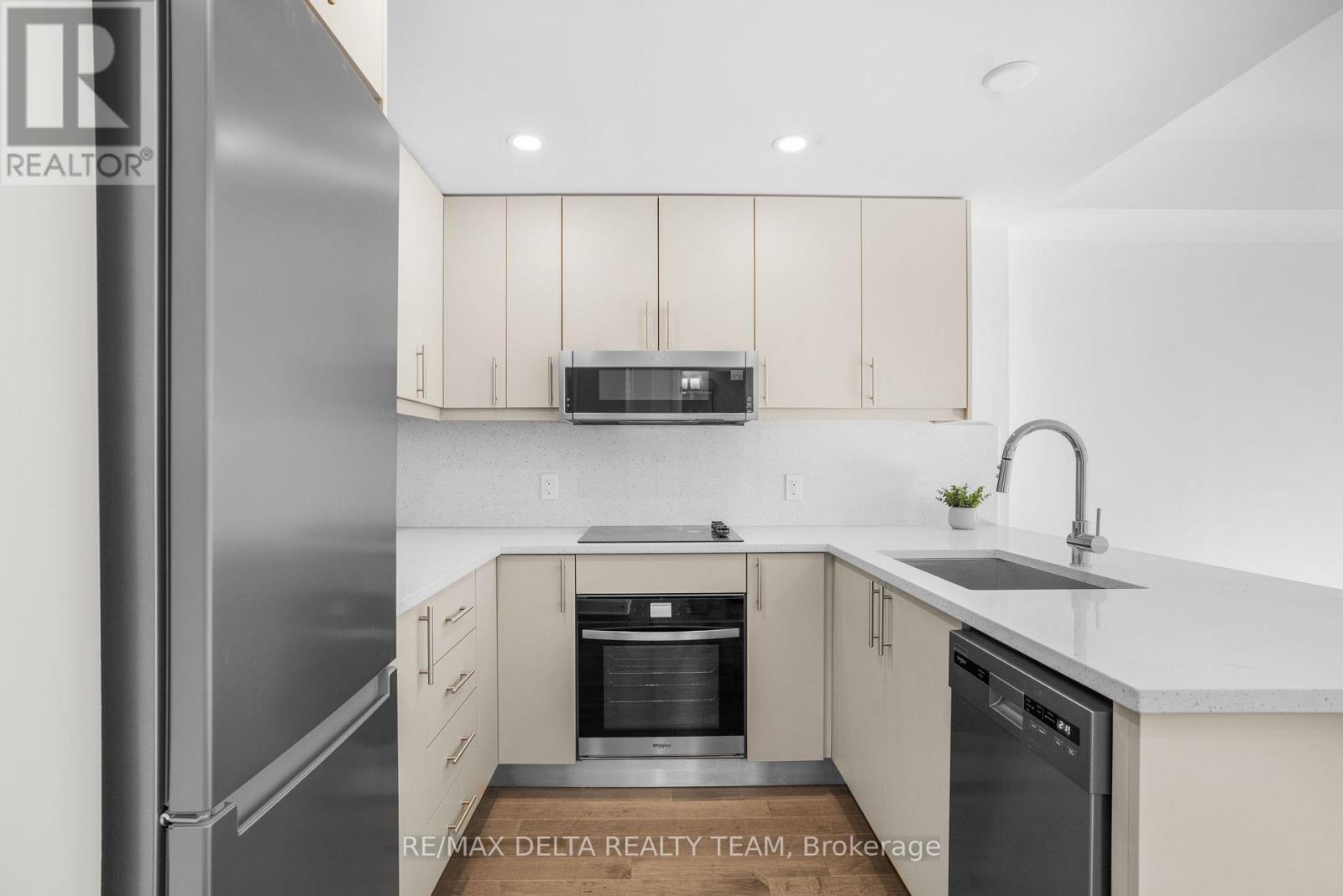 2208 - 180 George Street, Ottawa, Ontario  K1N 9M2 - Photo 10 - X13666386