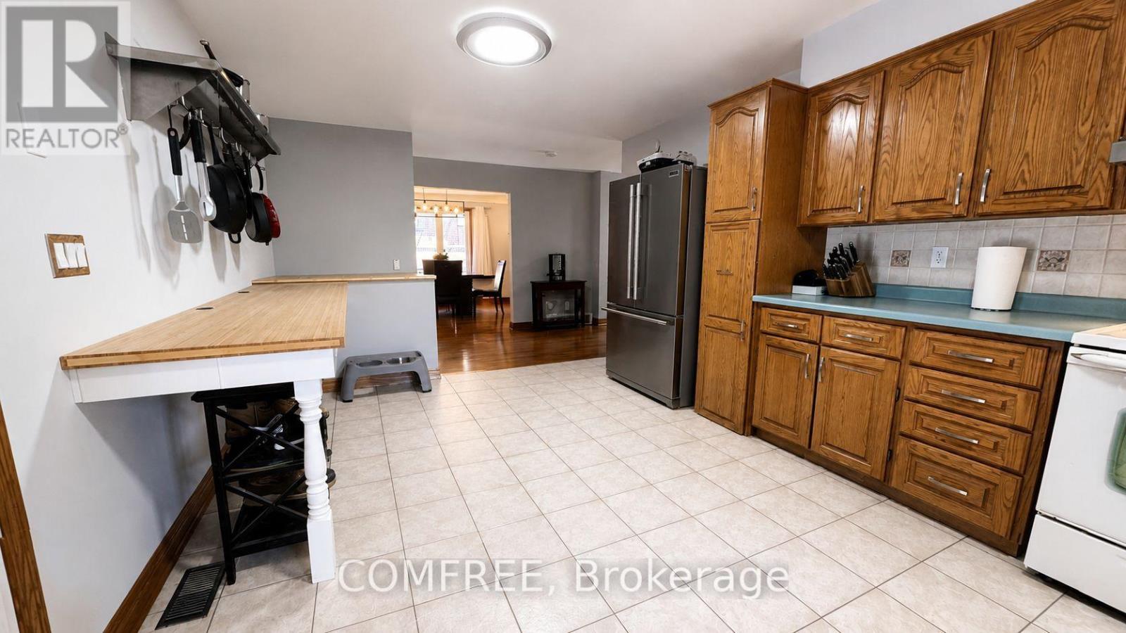 6310 Matchette Road, Lasalle, Ontario  N9J 2J7 - Photo 8 - X13666432