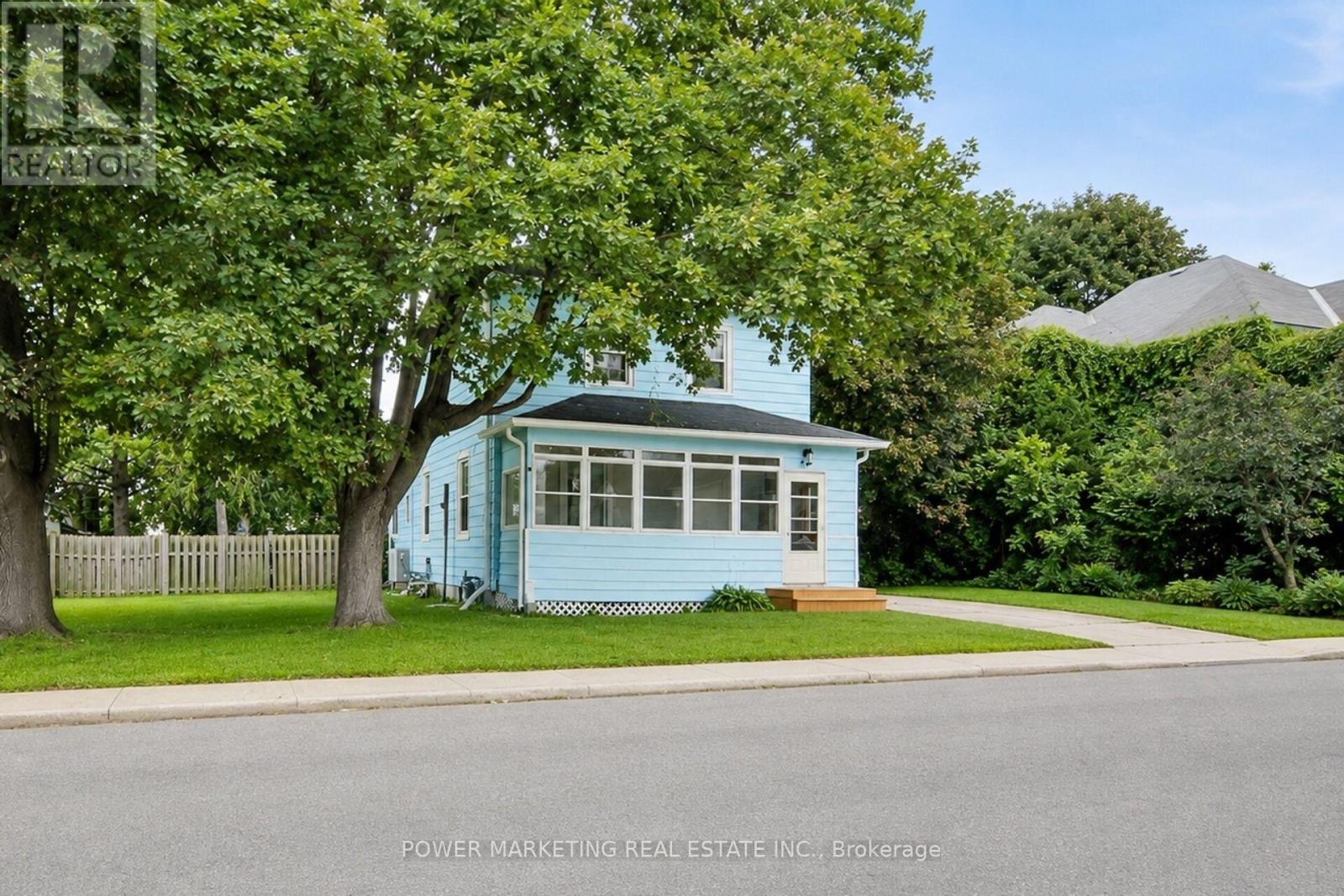28 Montague Street, Smiths Falls, Ontario  K7A 2M1 - Photo 2 - X13666618