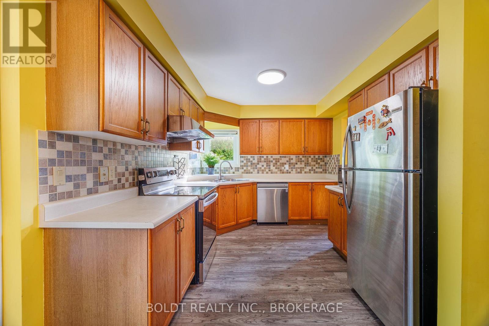 64 Carmine Crescent, St. Catharines, Ontario  L2S 3M2 - Photo 8 - X13666434