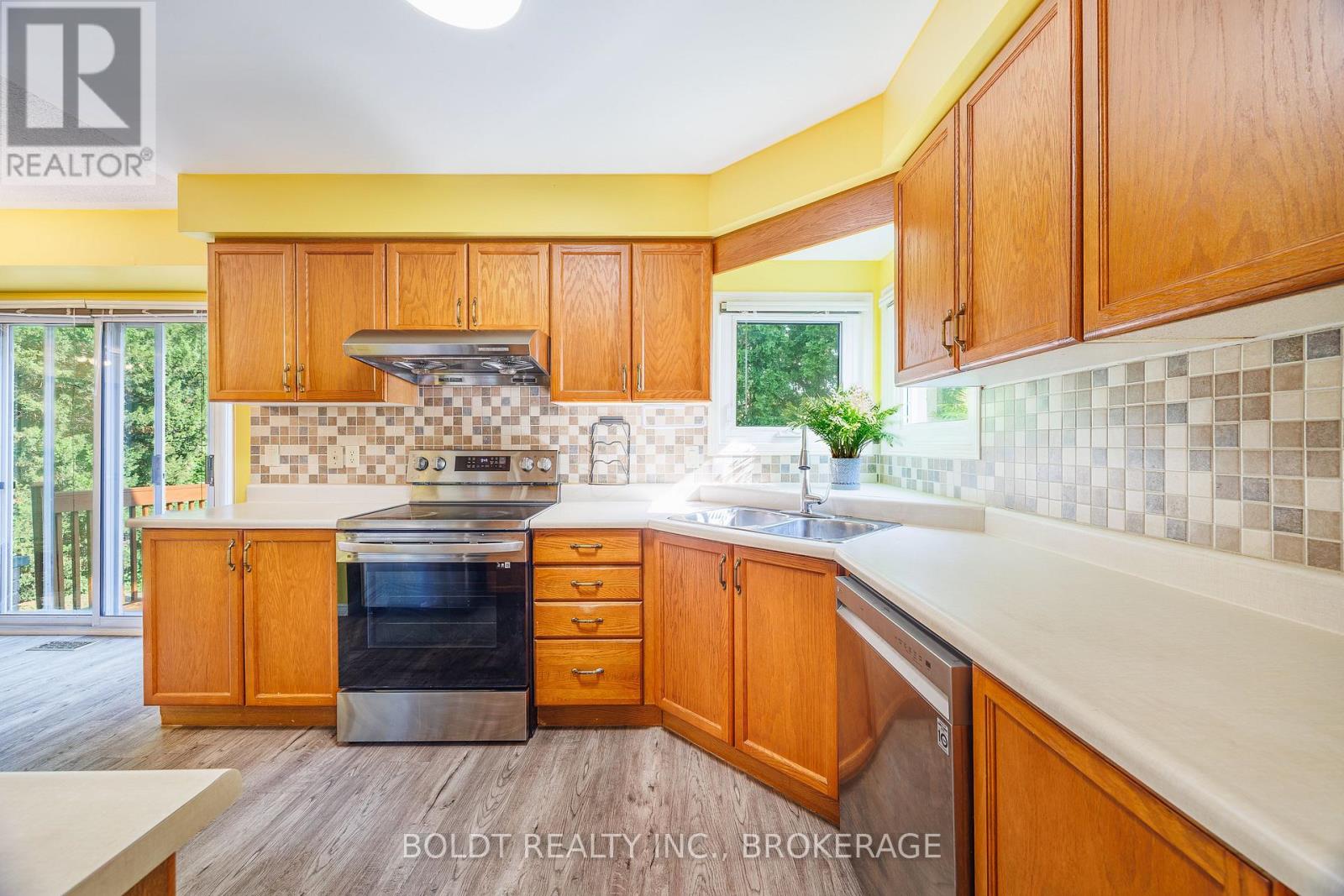 64 Carmine Crescent, St. Catharines, Ontario  L2S 3M2 - Photo 11 - X13666586