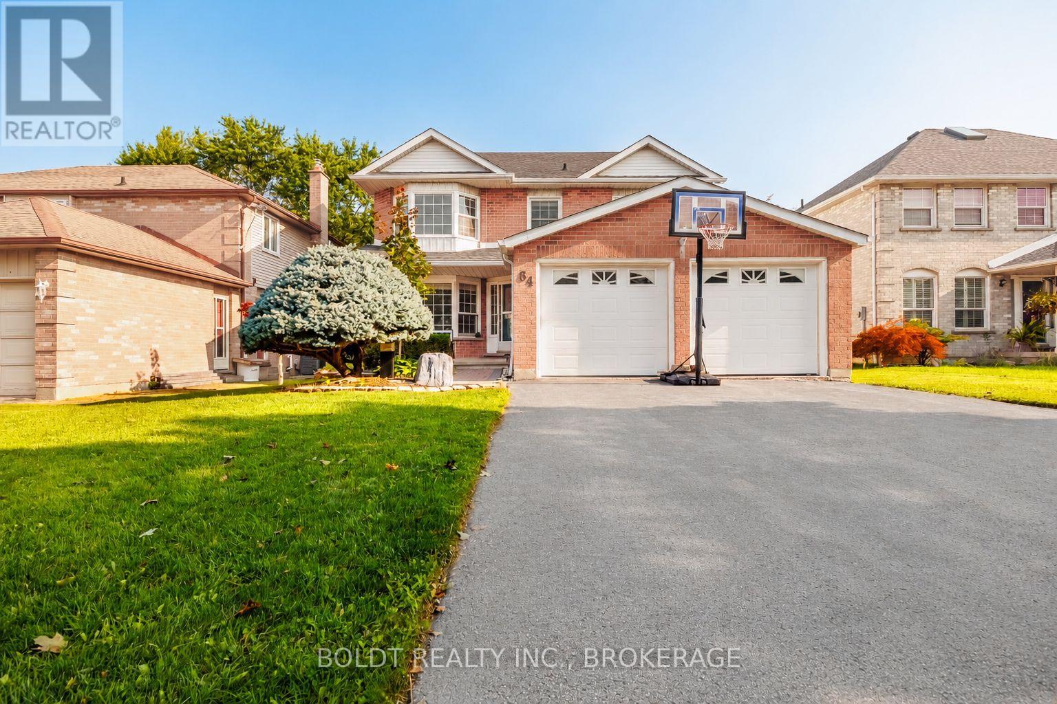 64 Carmine Crescent, St. Catharines, Ontario  L2S 3M2 - Photo 2 - X13666586