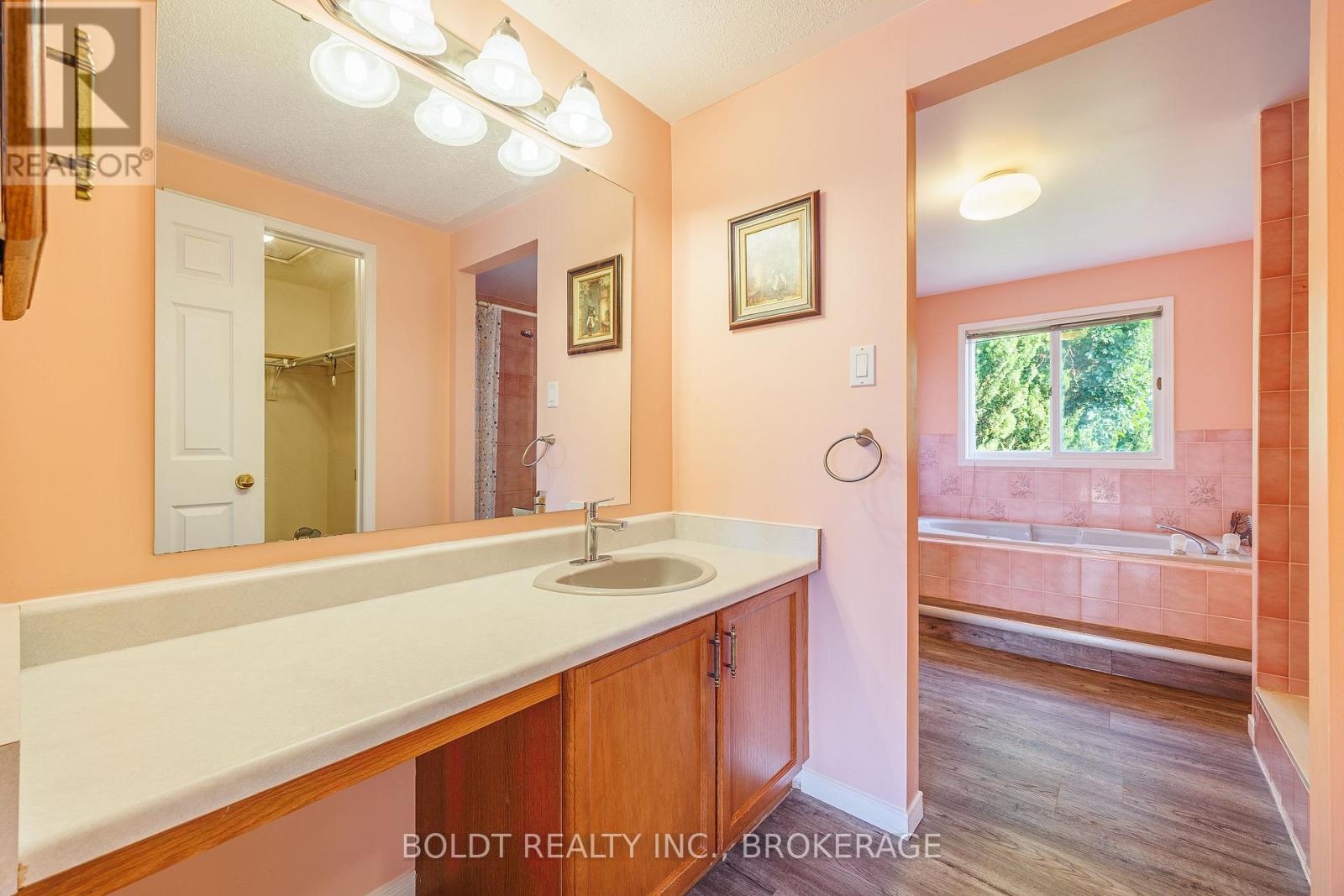 64 Carmine Crescent, St. Catharines, Ontario  L2S 3M2 - Photo 25 - X13666586