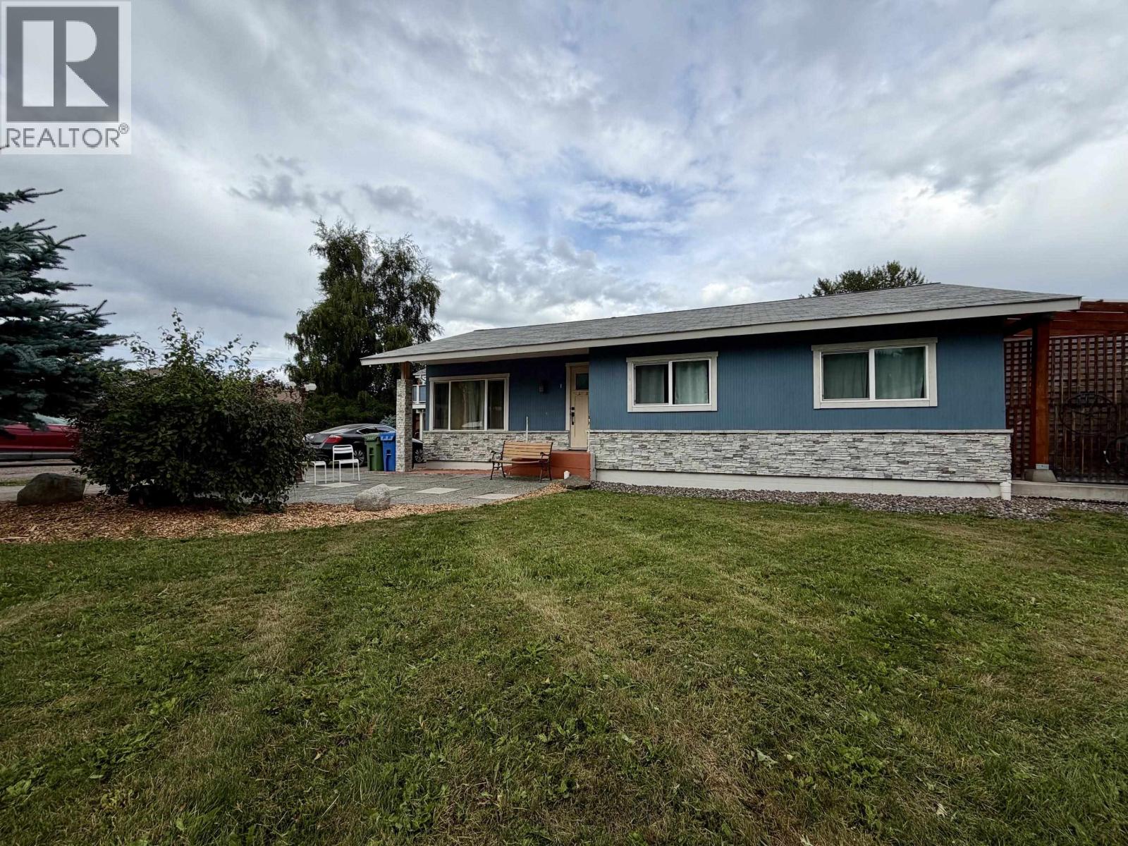 3672 Broadway Avenue, Smithers, British Columbia  V0J 2N0 - Photo 3 - R3155087