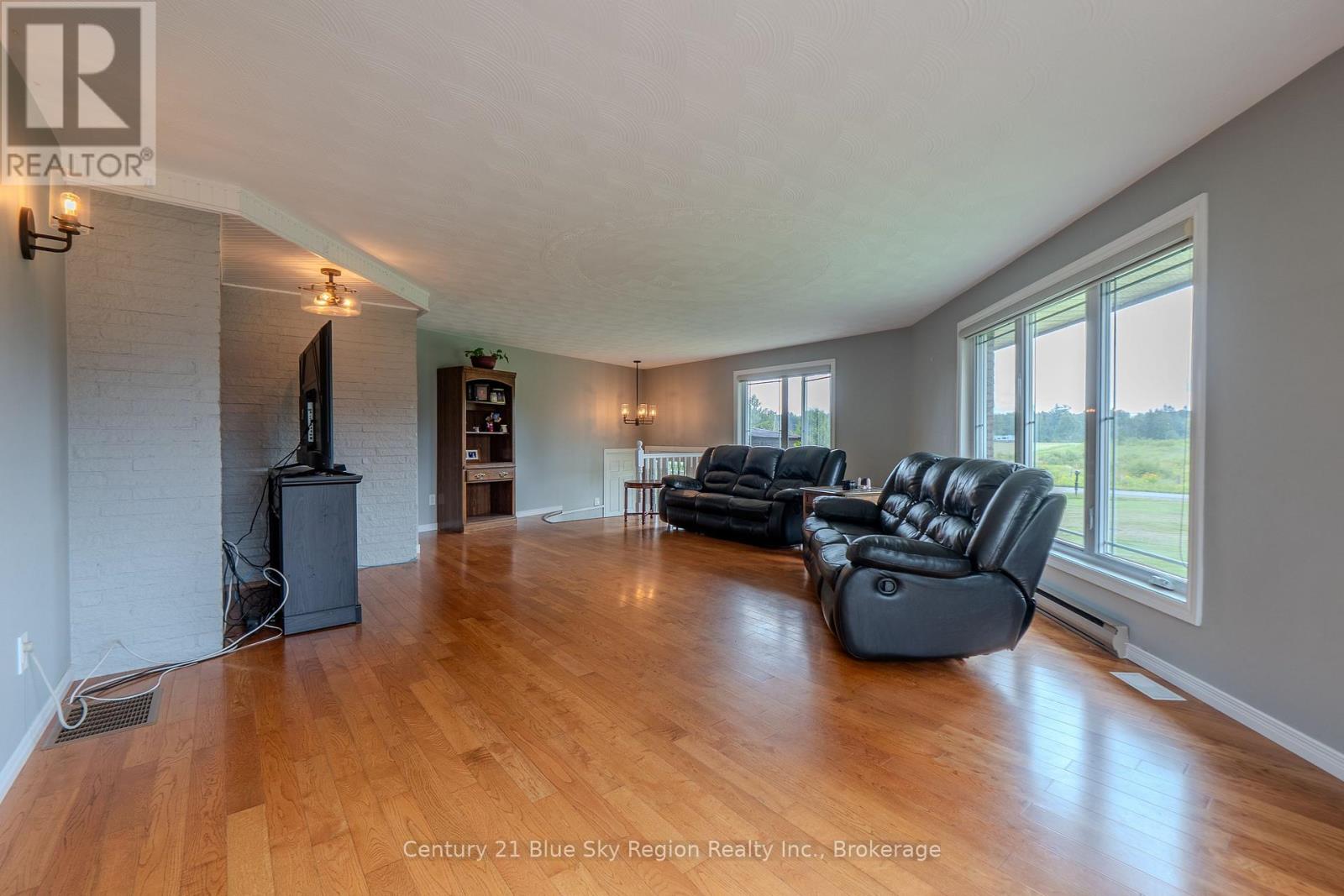 71 Levert Drive, West Nipissing, Ontario  P2B 2P1 - Photo 12 - X13666560