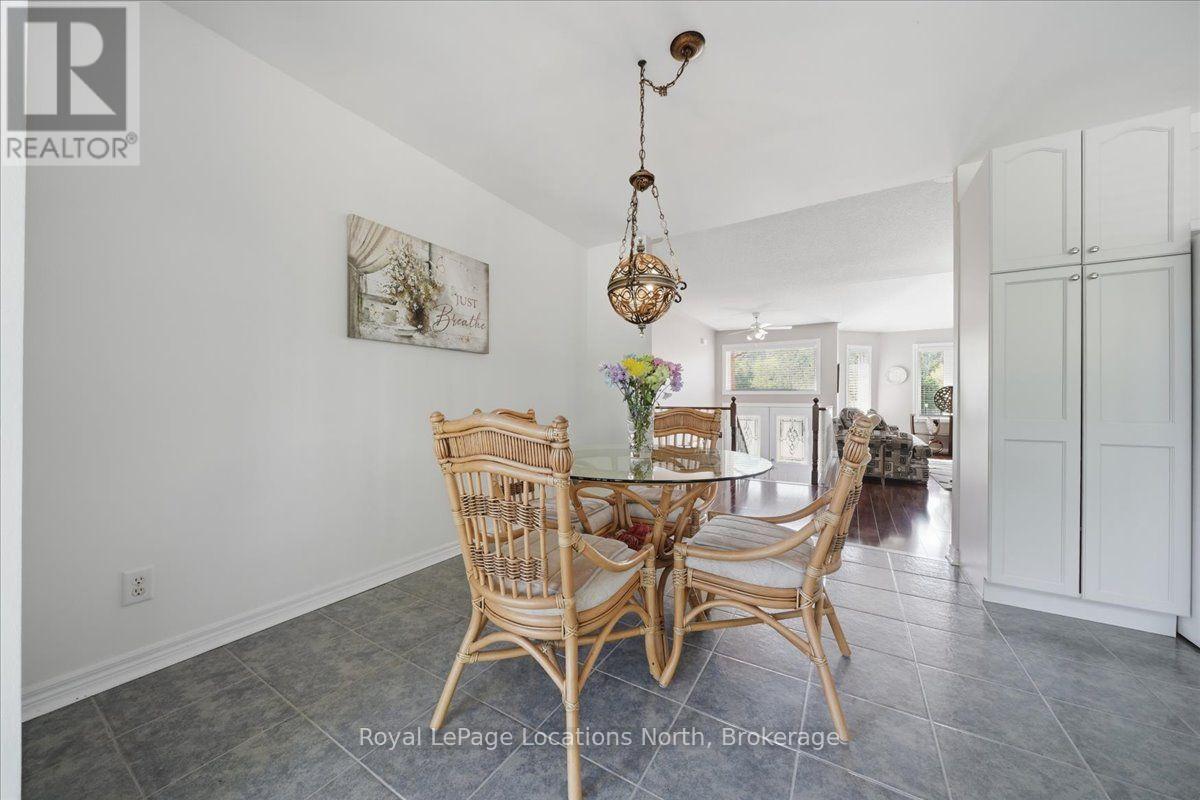 402 Ramblewood Drive, Wasaga Beach, Ontario  L9Z 2N9 - Photo 11 - S13666368
