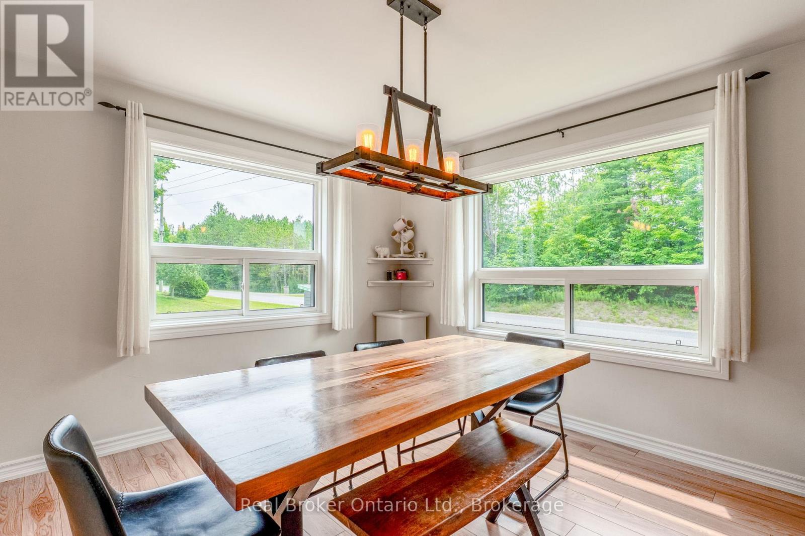 1819 Old Second Road S, Springwater, Ontario  L4M 4Y8 - Photo 13 - S13666406