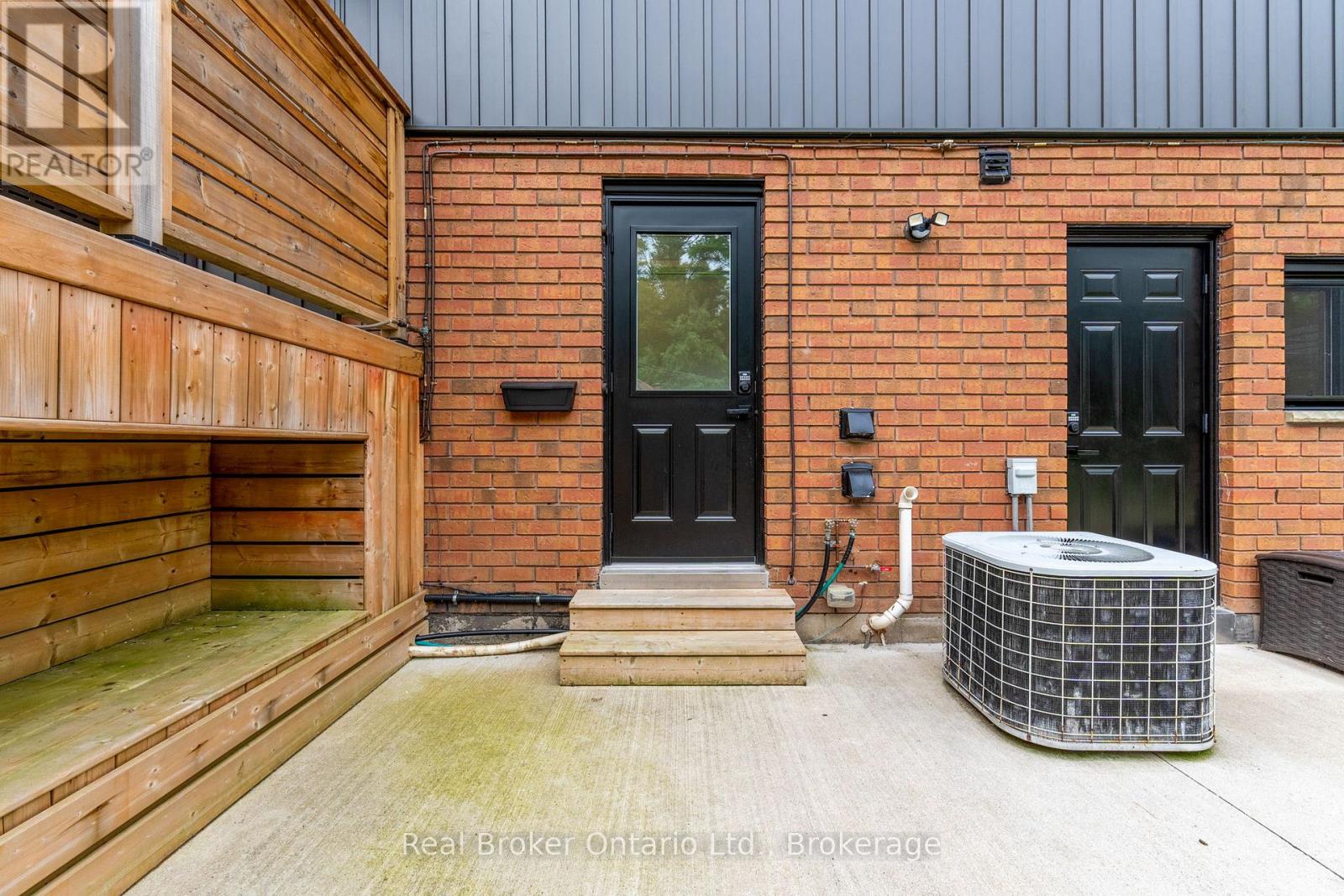 1819 Old Second Road S, Springwater, Ontario  L4M 4Y8 - Photo 26 - S13666406