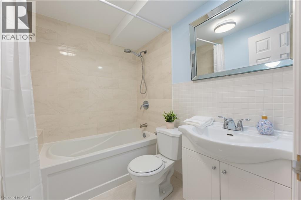 475 Kingscourt Drive Unit# A, Waterloo, Ontario  N2K 2X9 - Photo 19 - 40854916