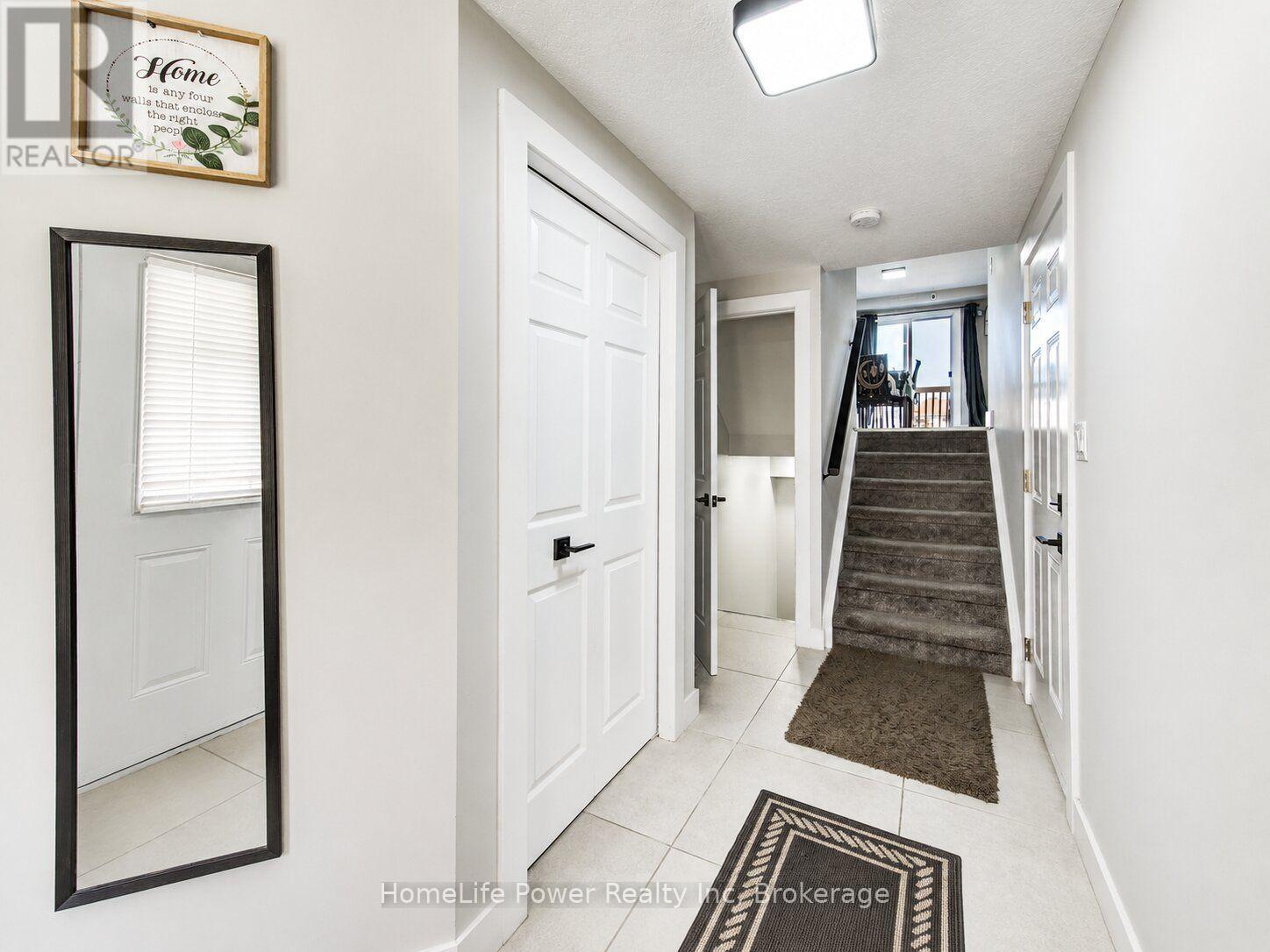 233 Red Clover Court, Kitchener, Ontario  N2E 4J5 - Photo 6 - X13666308