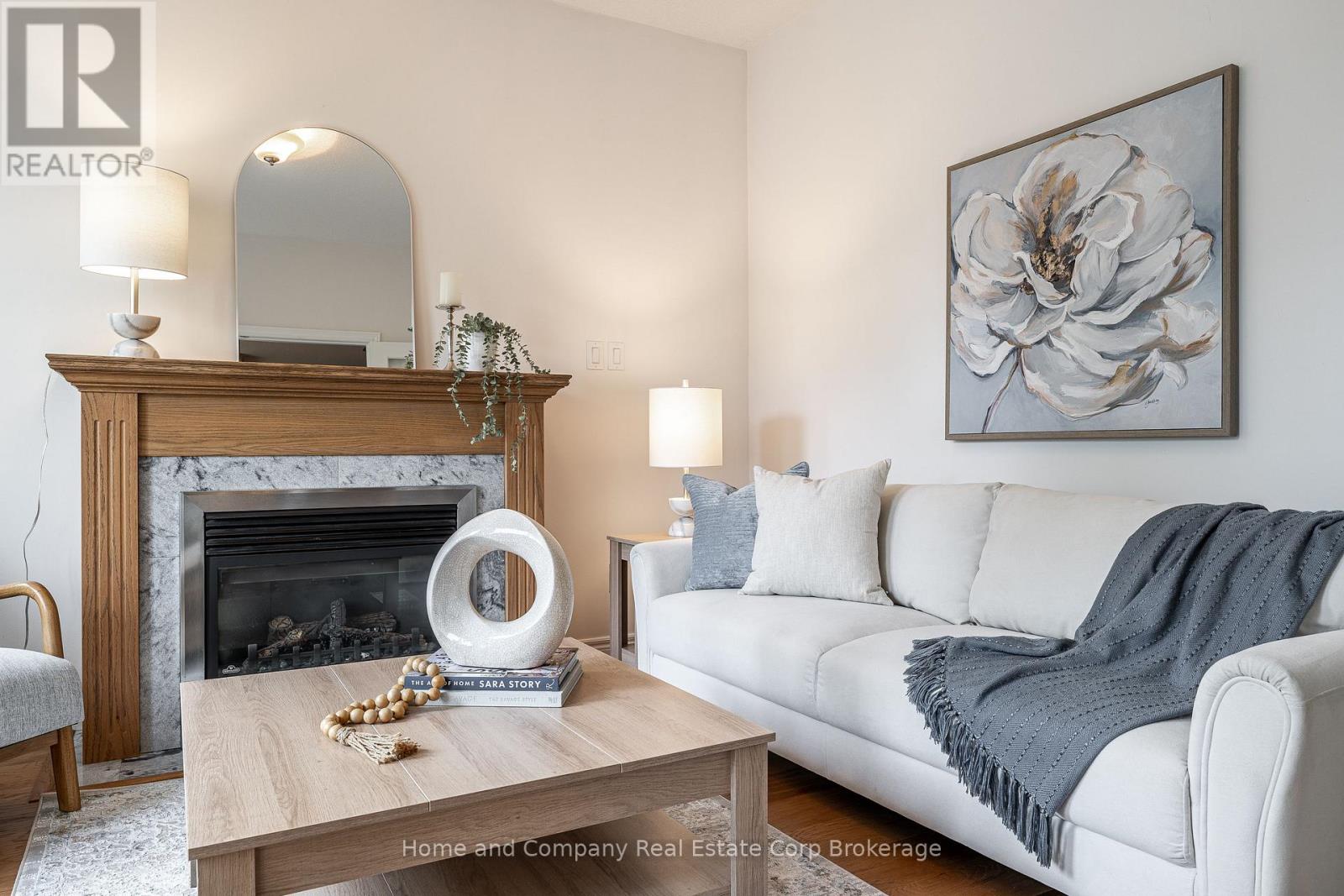 52 Thomas Street, Stratford, Ontario  N0K 1X0 - Photo 3 - X13666564