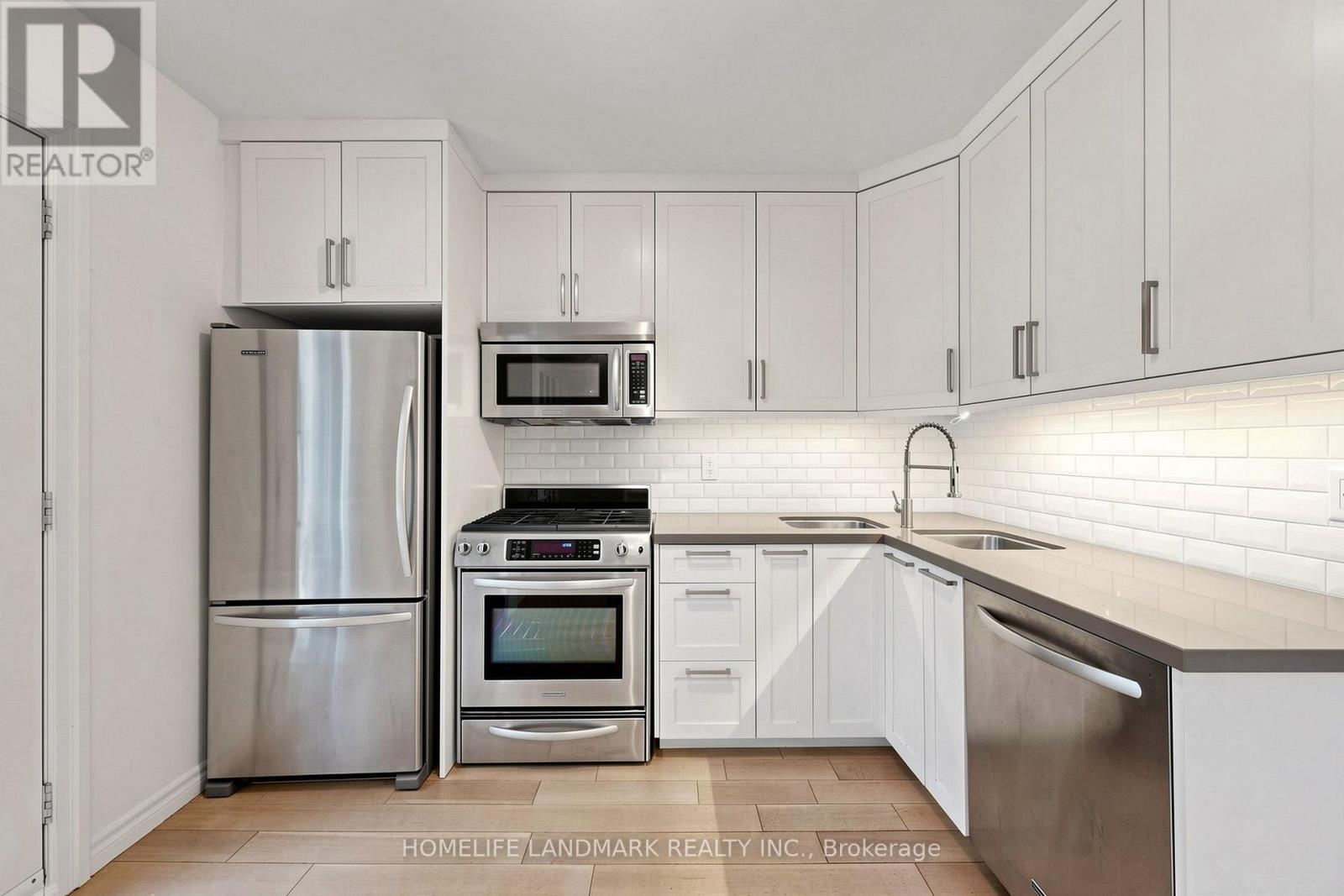 190 Lawrence Avenue W, Toronto, Ontario  M5M 1A8 - Photo 14 - C13666478