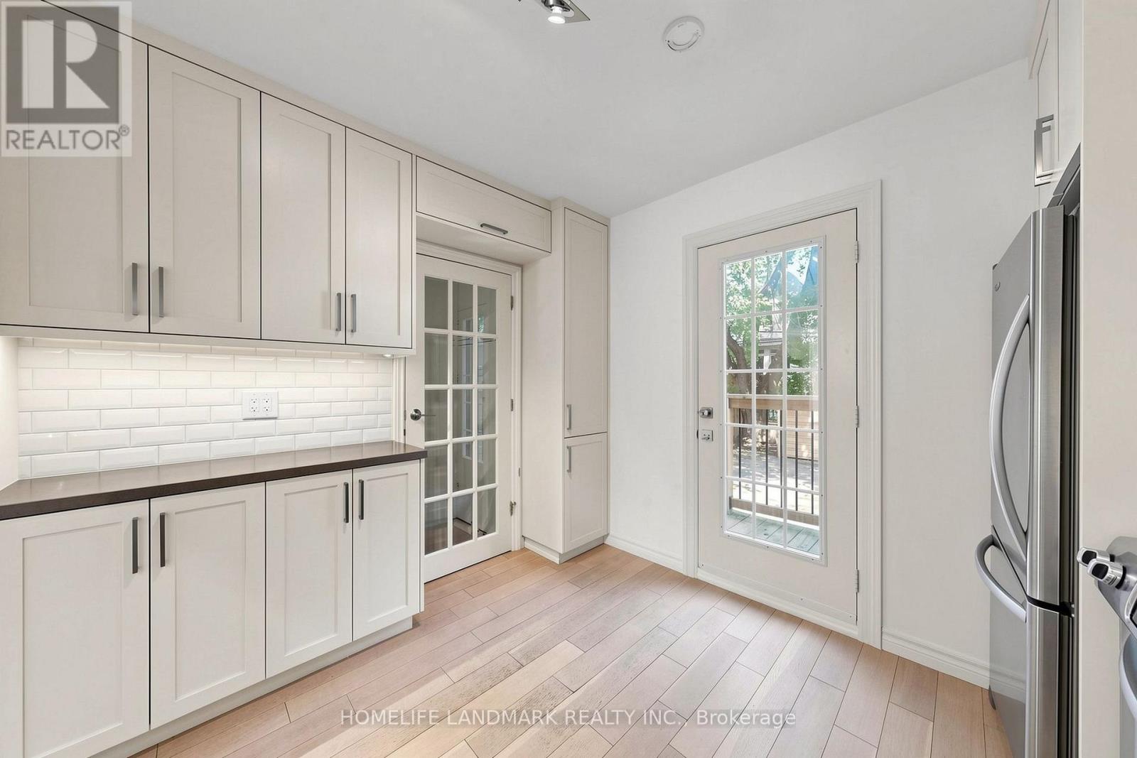 190 Lawrence Avenue W, Toronto, Ontario  M5M 1A8 - Photo 17 - C13666478