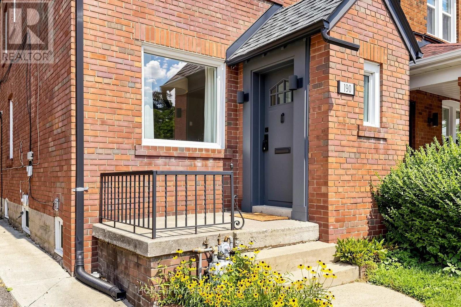 190 Lawrence Avenue W, Toronto, Ontario  M5M 1A8 - Photo 3 - C13666478