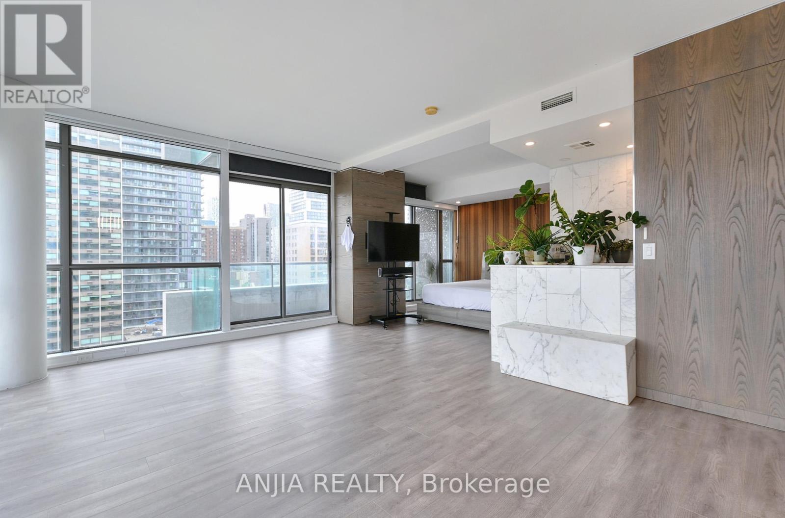 1001 - 281 Mutual Street, Toronto, Ontario M4Y 3C4 - Photo 13 - C13666514