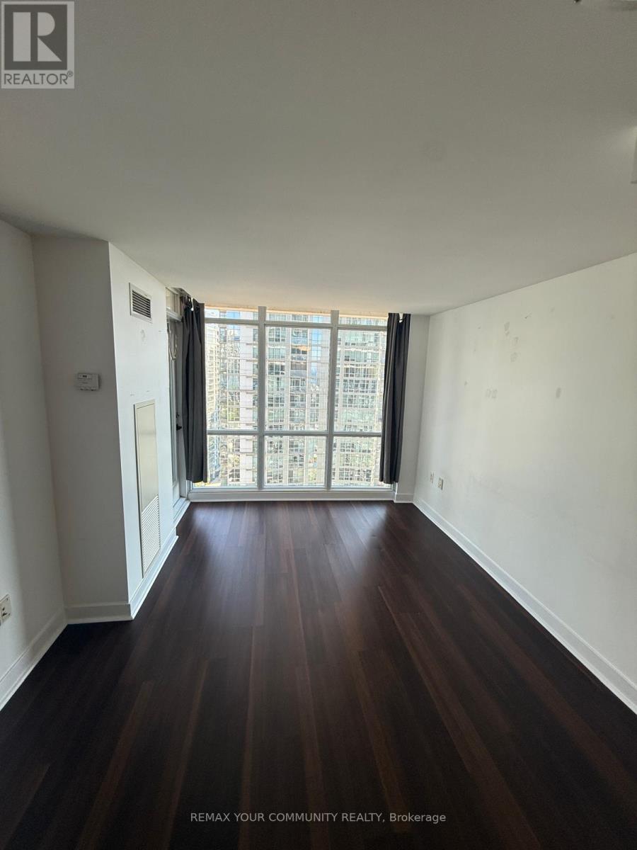 2607 - 11 Brunel Court, Toronto, Ontario  M5V 3Y3 - Photo 7 - C13666546