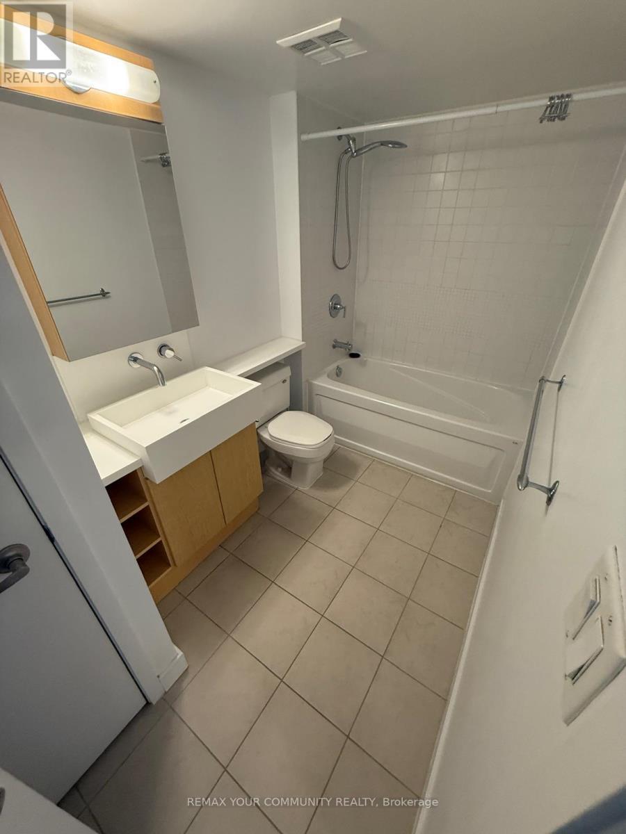 2607 - 11 Brunel Court, Toronto, Ontario  M5V 3Y3 - Photo 8 - C13666546
