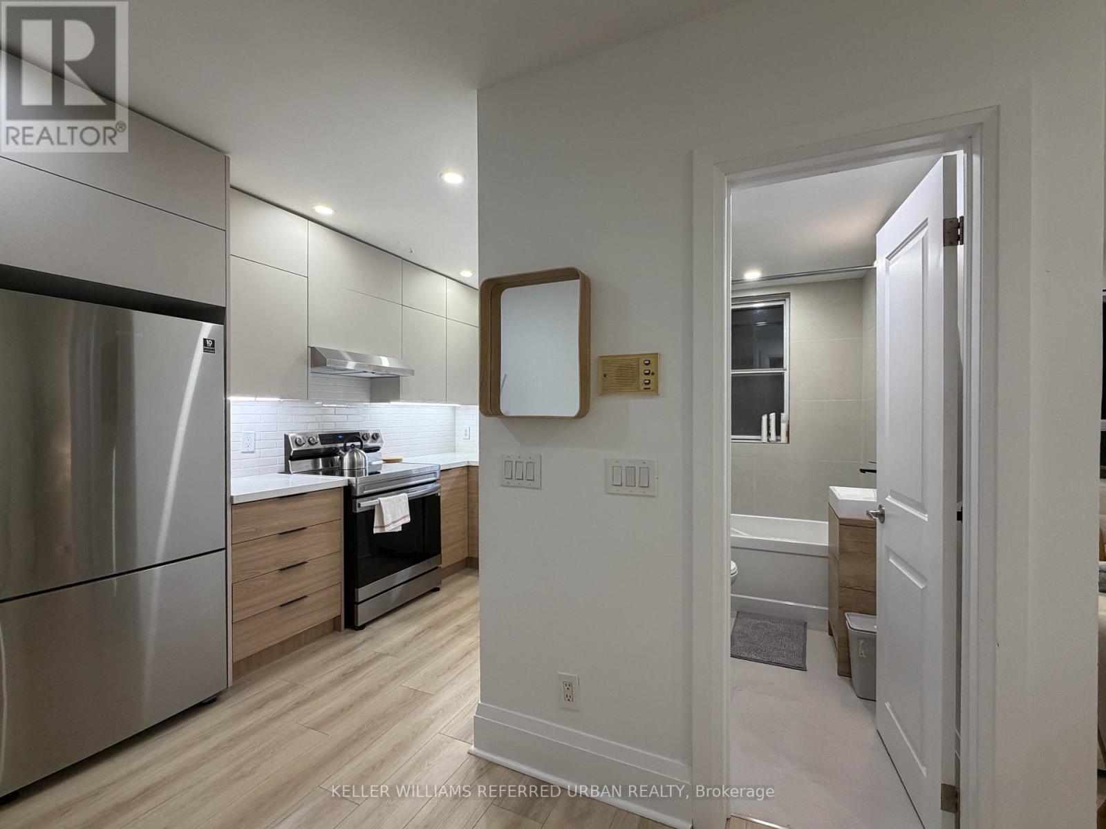 6 - 823 Millwood Road, Toronto, Ontario  M4G 1W3 - Photo 2 - C13666556