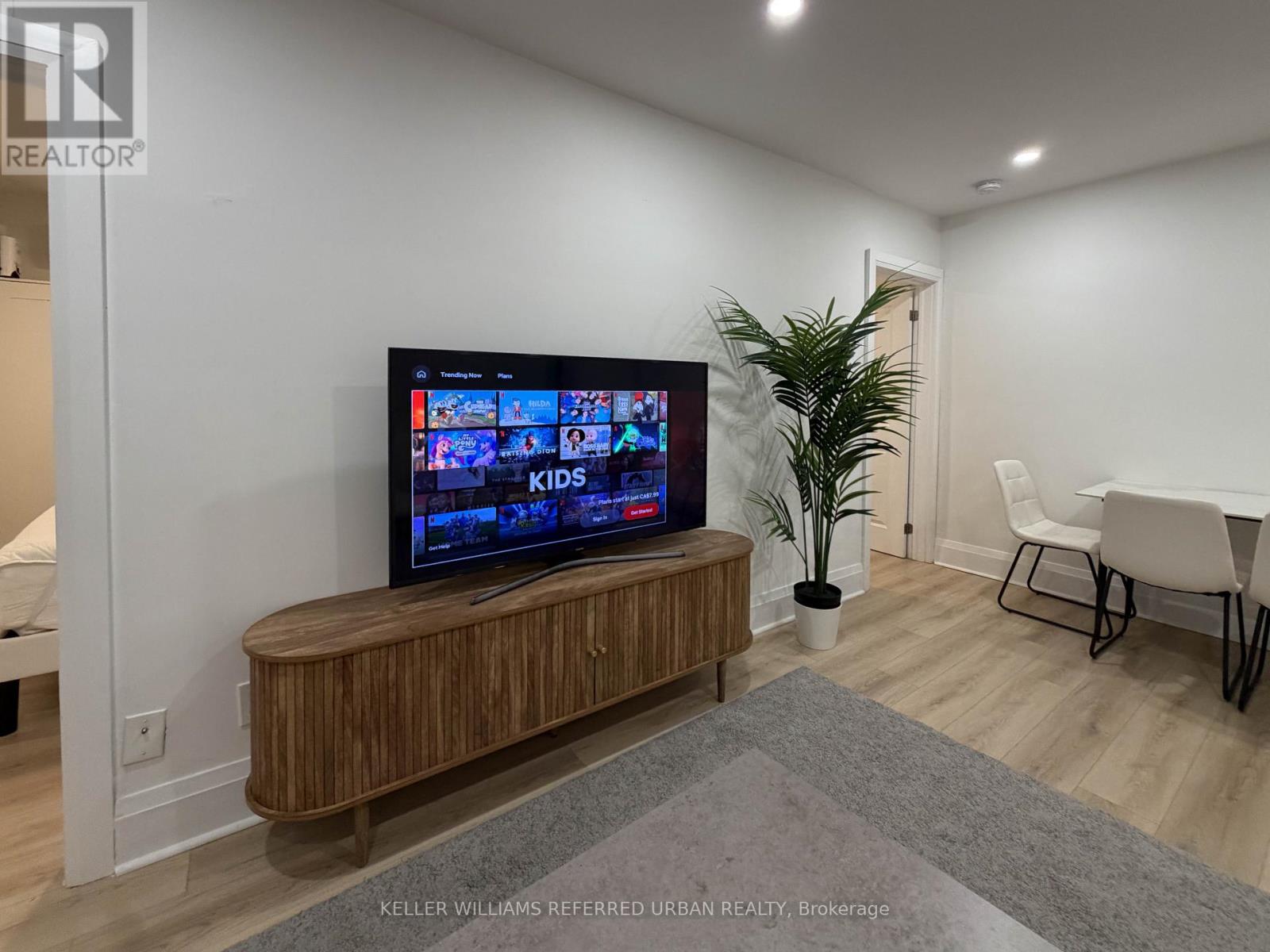 6 - 823 Millwood Road, Toronto, Ontario  M4G 1W3 - Photo 5 - C13666556
