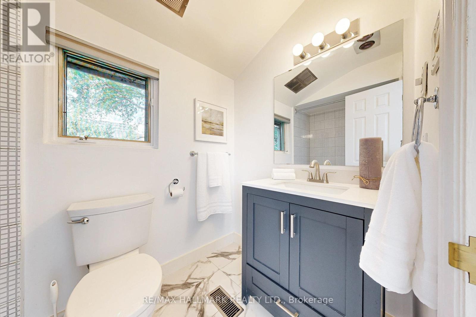 216 Milan Street, Toronto, Ontario  M5A 3Z6 - Photo 20 - C13666620