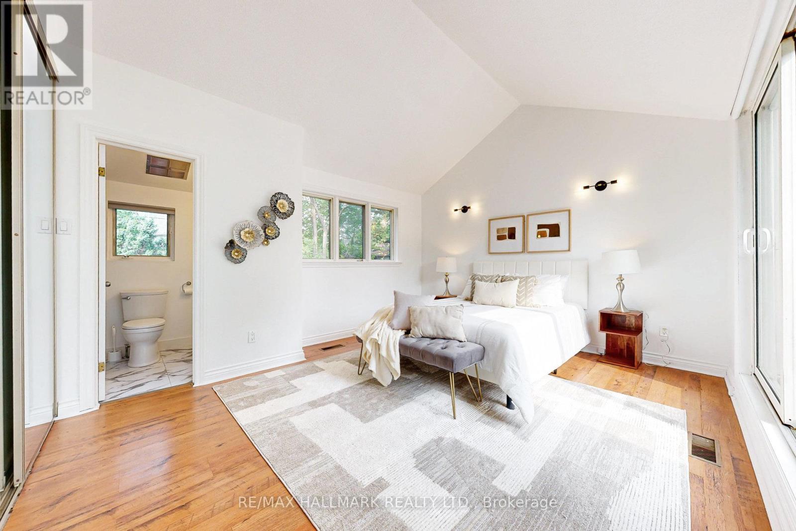 216 Milan Street, Toronto, Ontario  M5A 3Z6 - Photo 21 - C13666620